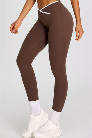 The Dwell Sports Bra Leggings 2-Piece Set