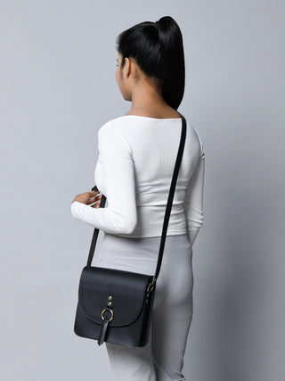 Black Elegance Crossbody Sling Bag - Glamourous Grace