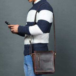 The Barton Crossbody - Glamourous Grace