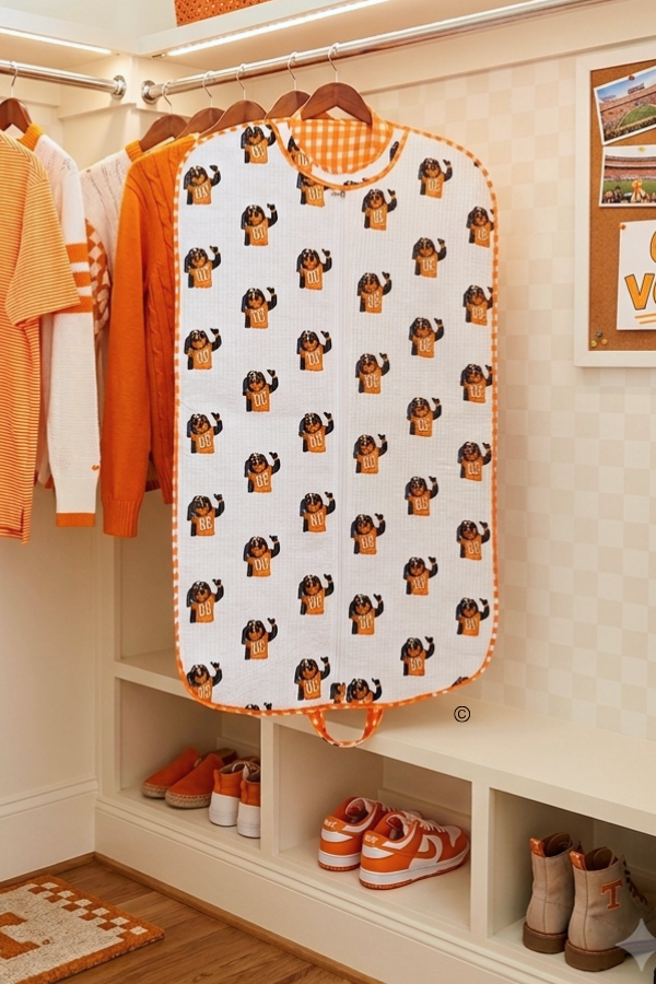 SC - Smokey's Tailgate Garment Bag© - Glamourous Grace