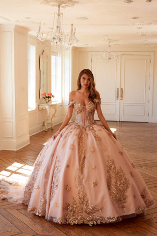 Glamourous Grace