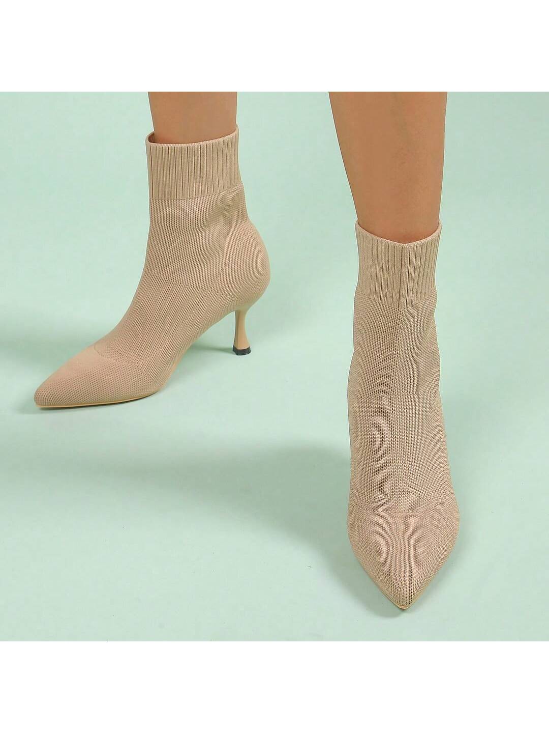 Coco | Tan Knit - Glamourous Grace