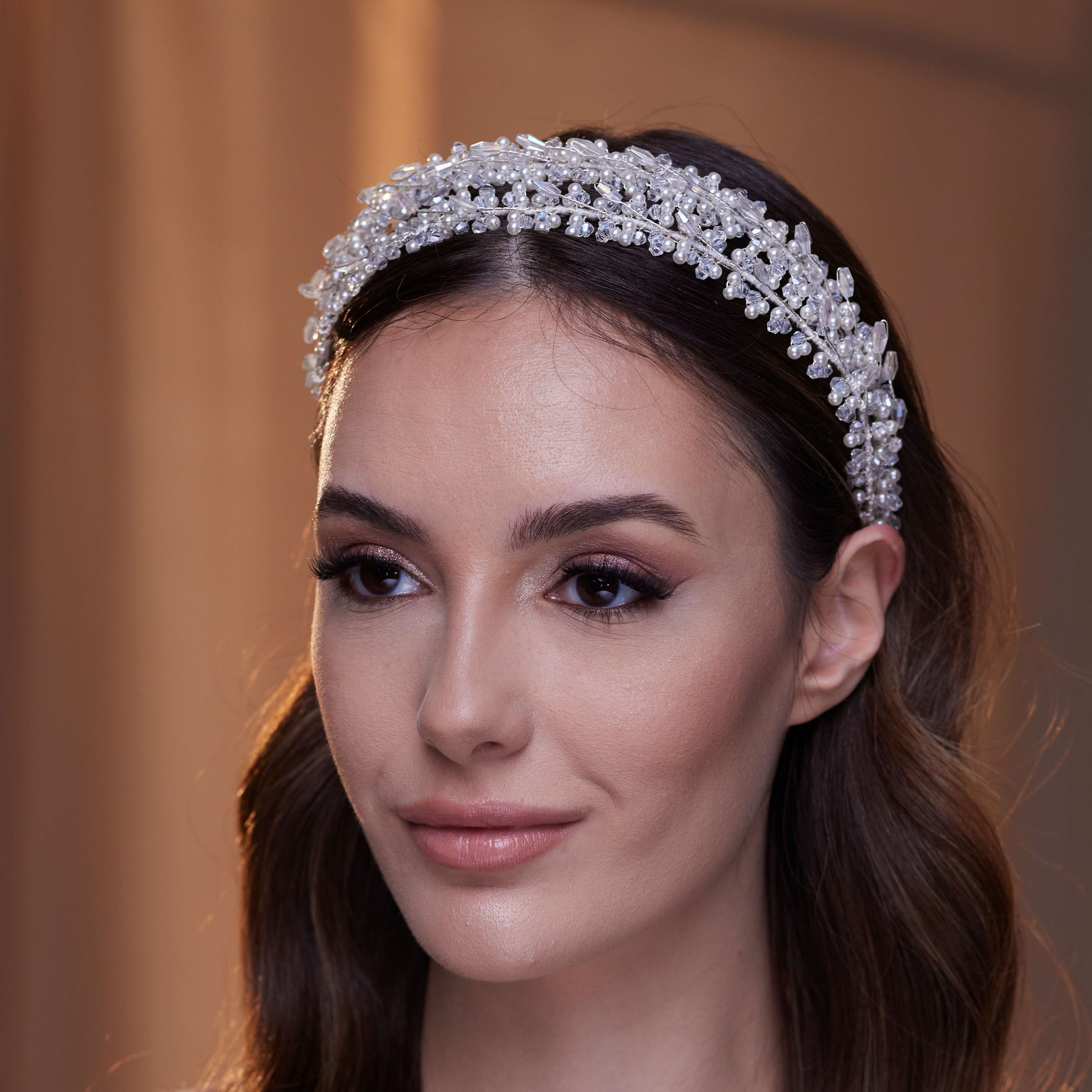 Elegant Crystal Beads and Pearls Hairband - Glamourous Grace