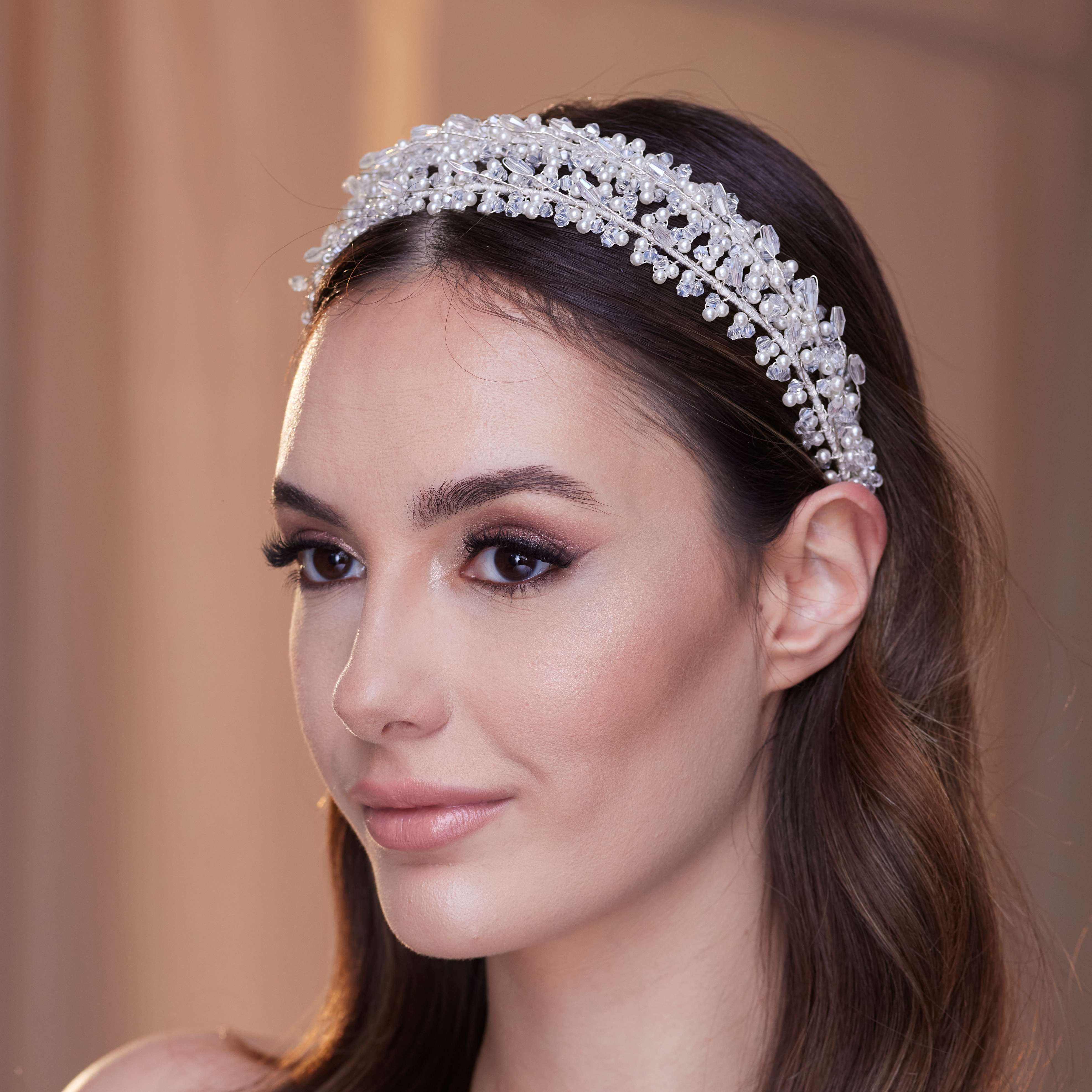 Elegant Crystal Beads and Pearls Hairband - Glamourous Grace