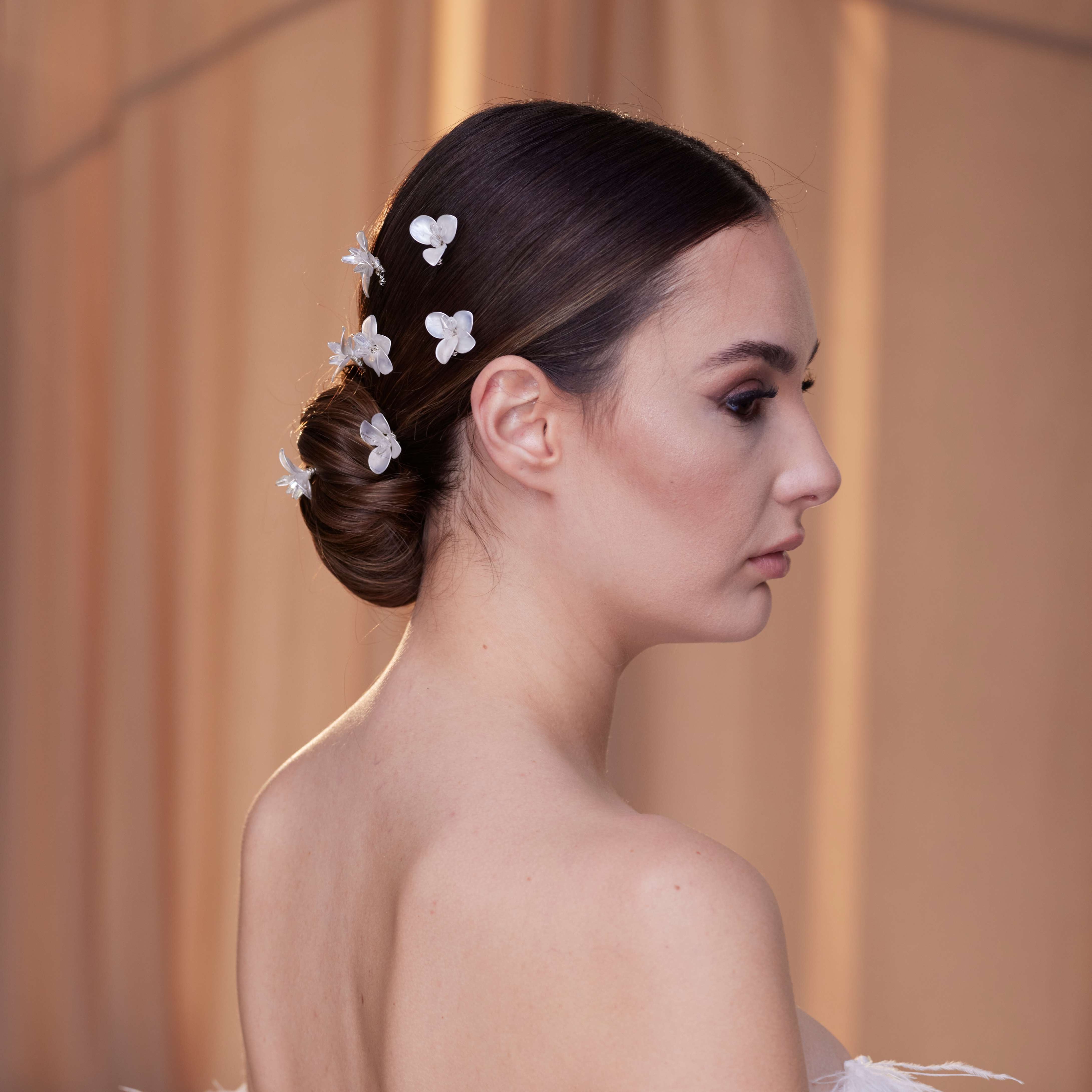 7-Piece Crystal Resin Flower Hair Pins - Glamourous Grace