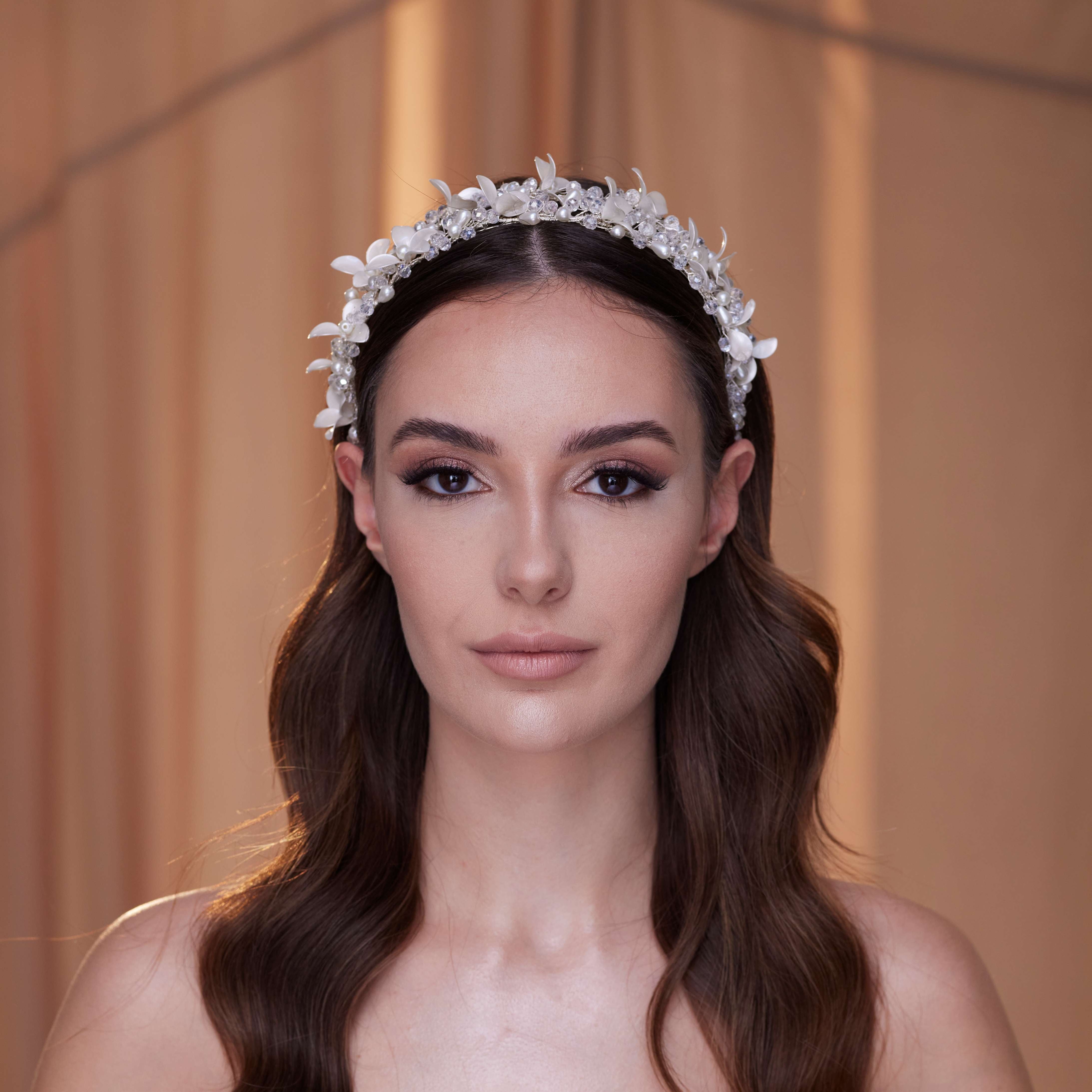Elegant Crystal Resin Flower Hair Band - Glamourous Grace