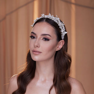 Elegant Crystal Resin Flower Hair Band - Glamourous Grace