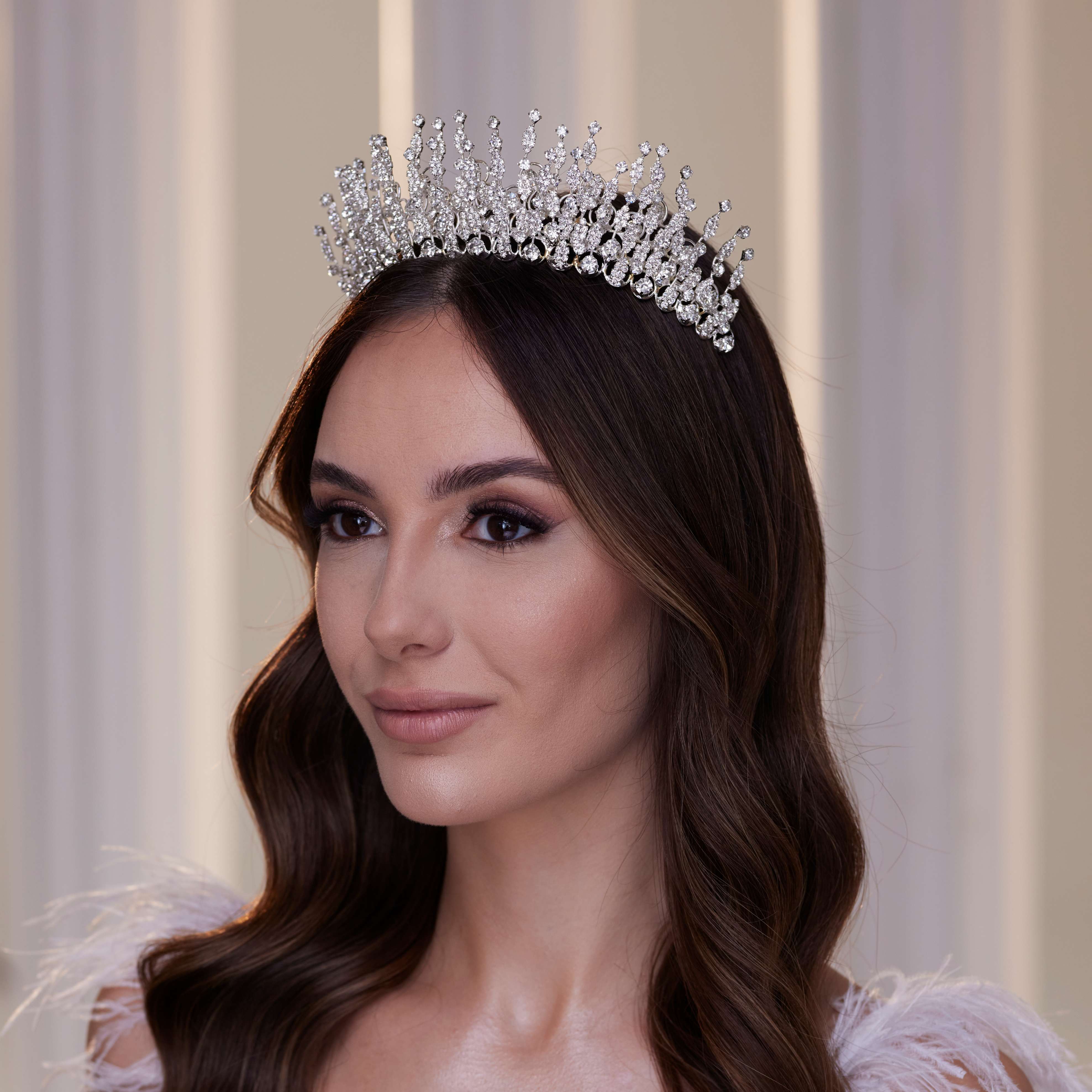 Luxury Crystal Stone Tiara - Glamourous Grace