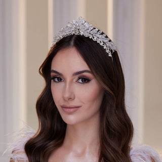 Crystal Stone Tiara - Glamourous Grace