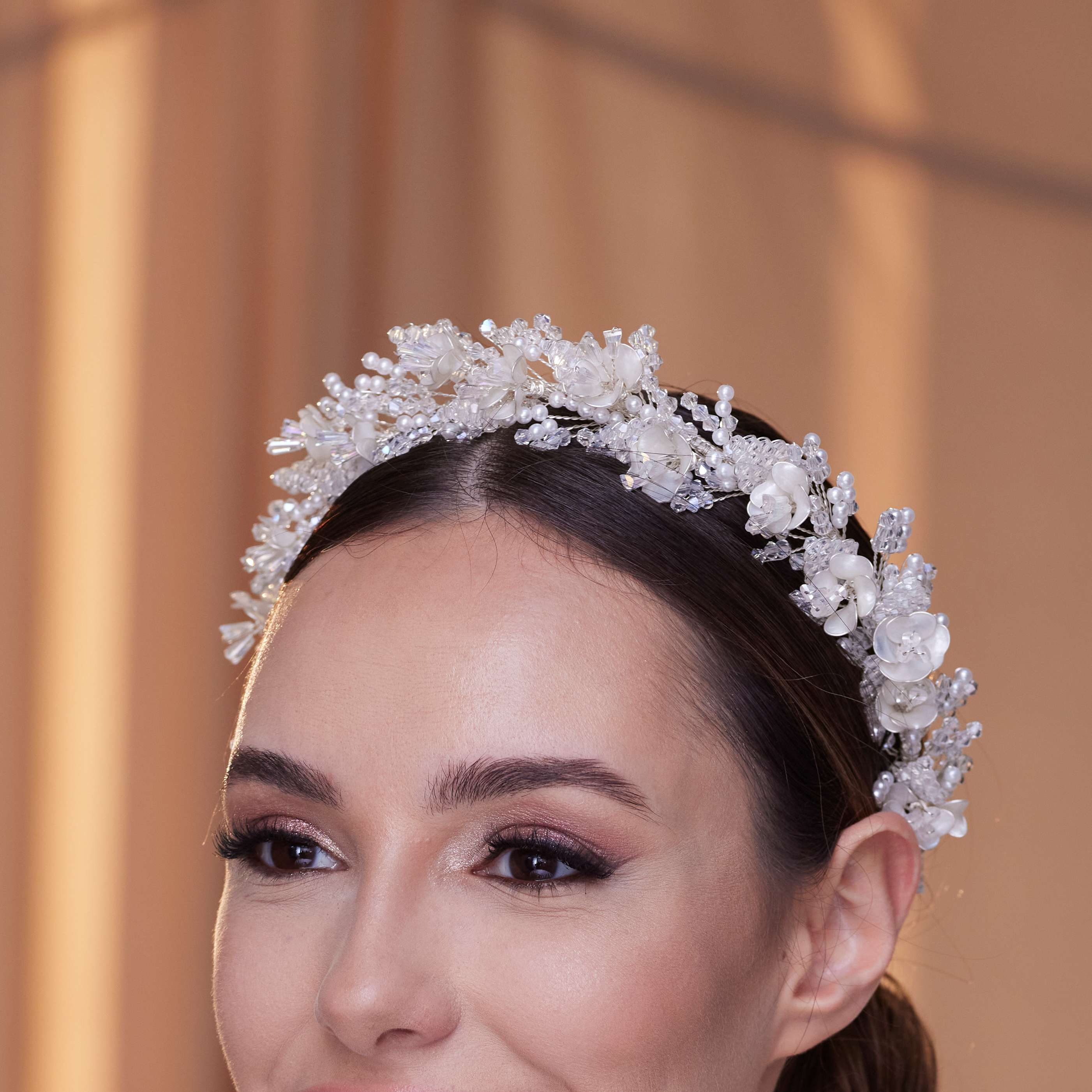 Elegant Bridal Hairband with Pearl - Glamourous Grace