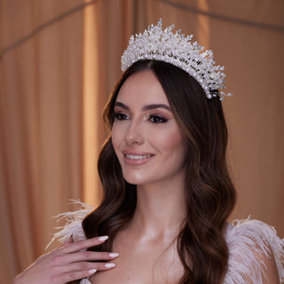 Elegant  Pearl Bridal Tiara - Glamourous Grace