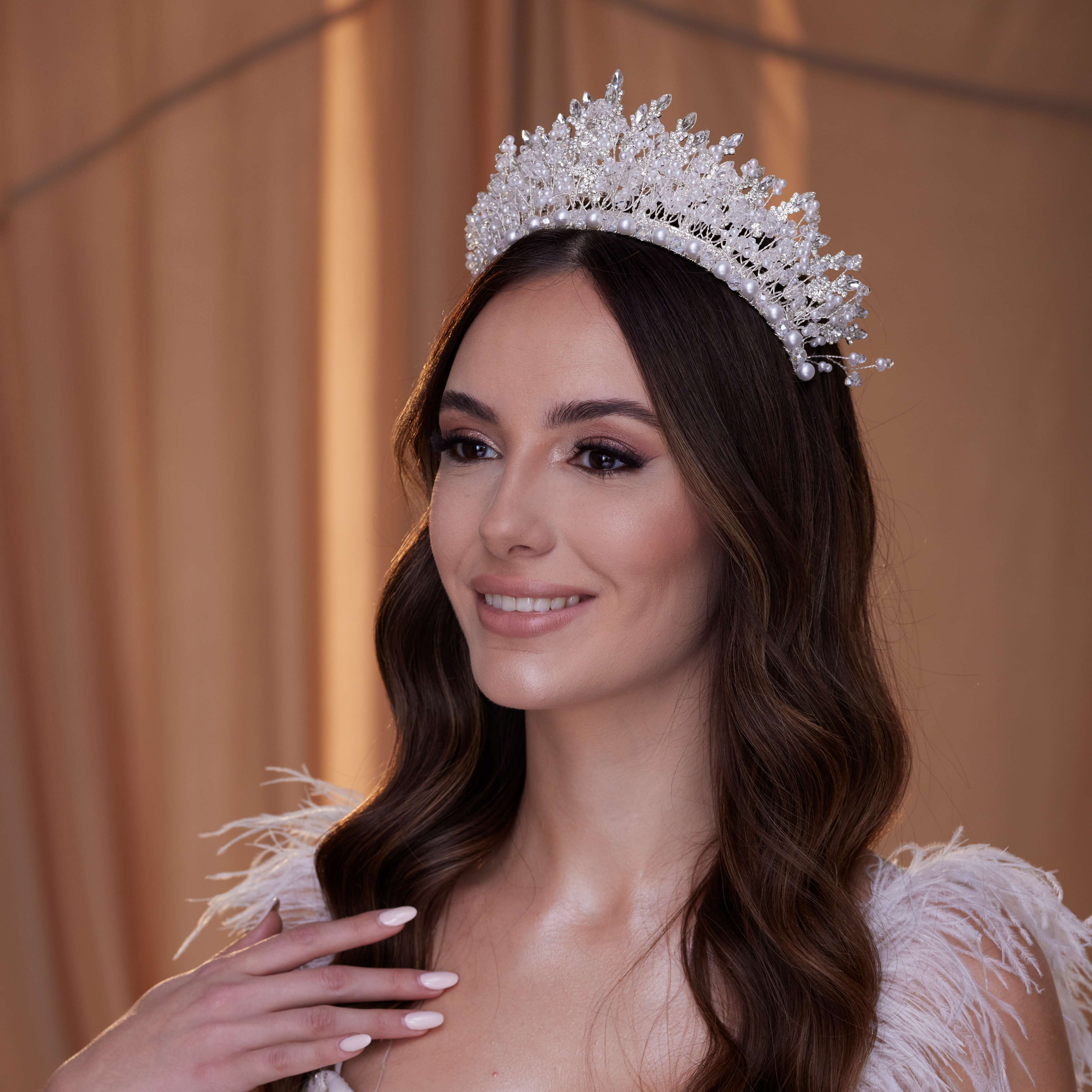 Elegant  Pearl Bridal Tiara - Glamourous Grace