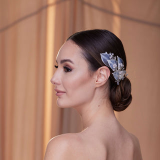 Elegant Resin Leaf and Crystal Beaded Headpiece - Glamourous Grace