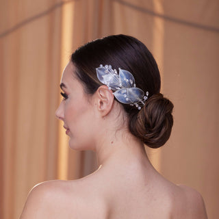 Elegant Resin Leaf and Crystal Beaded Headpiece - Glamourous Grace