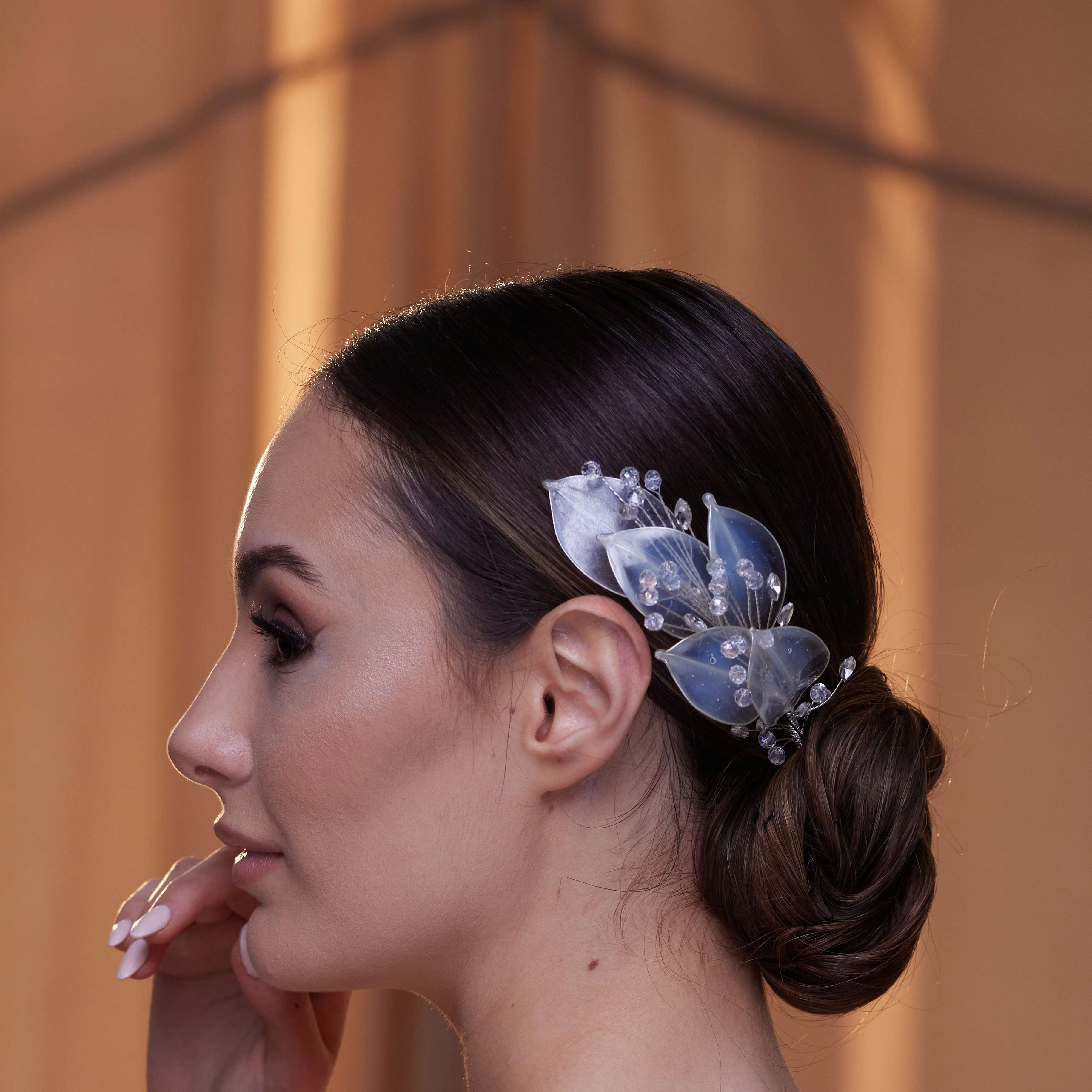 Elegant Resin Leaf and Crystal Beaded Headpiece - Glamourous Grace