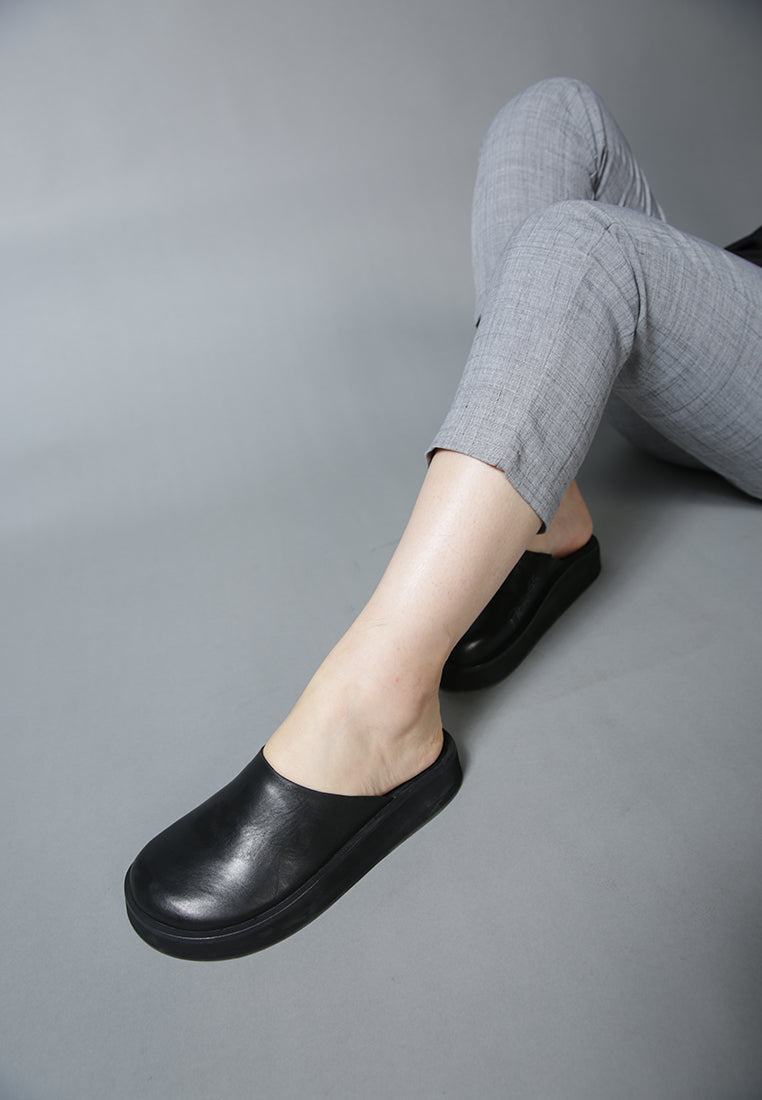 Givens Flatform Slip-On - Glamourous Grace