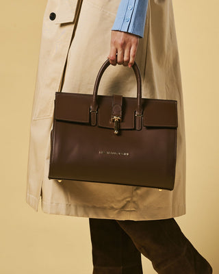 Oriana (brown) - Italian calf leather women's handbag (with shoulder strap) - Glamourous Grace