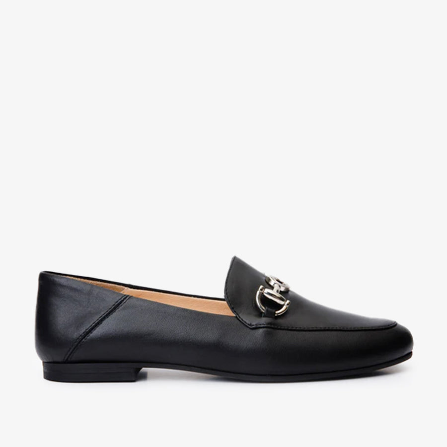Luanda Black Leather Women Flat Shoe - Glamourous Grace
