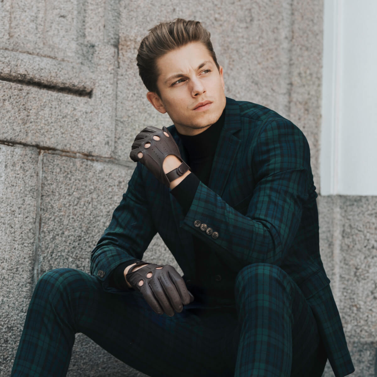 Mario (dark brown) - Italian lambskin leather driving gloves - Glamourous Grace