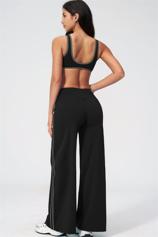 The Evoke Straight Leg Pants