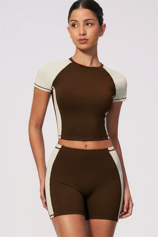 The Sandstone T-shirt Shorts 2-Piece Set