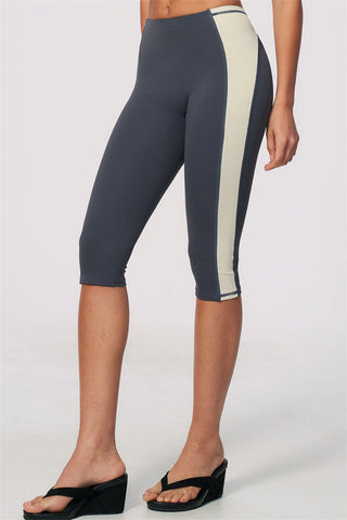 The Sandstone Sports Bra Capri Leggings 2-Piece Set