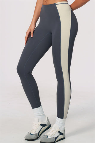The Sandstone T-shirt Leggings 2-Piece Set