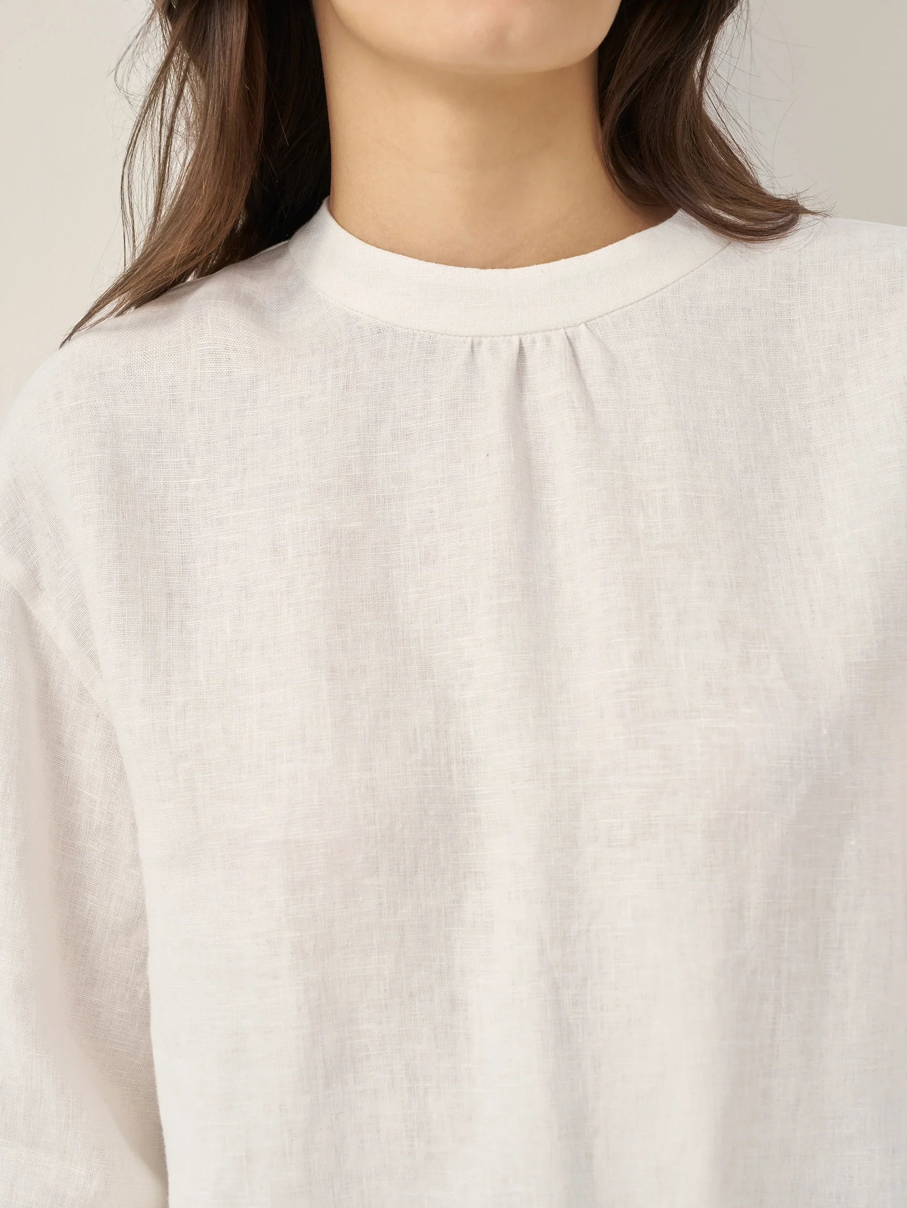 100% Linen Mock Neck Long-Sleeve Top DEANNA - Glamourous Grace