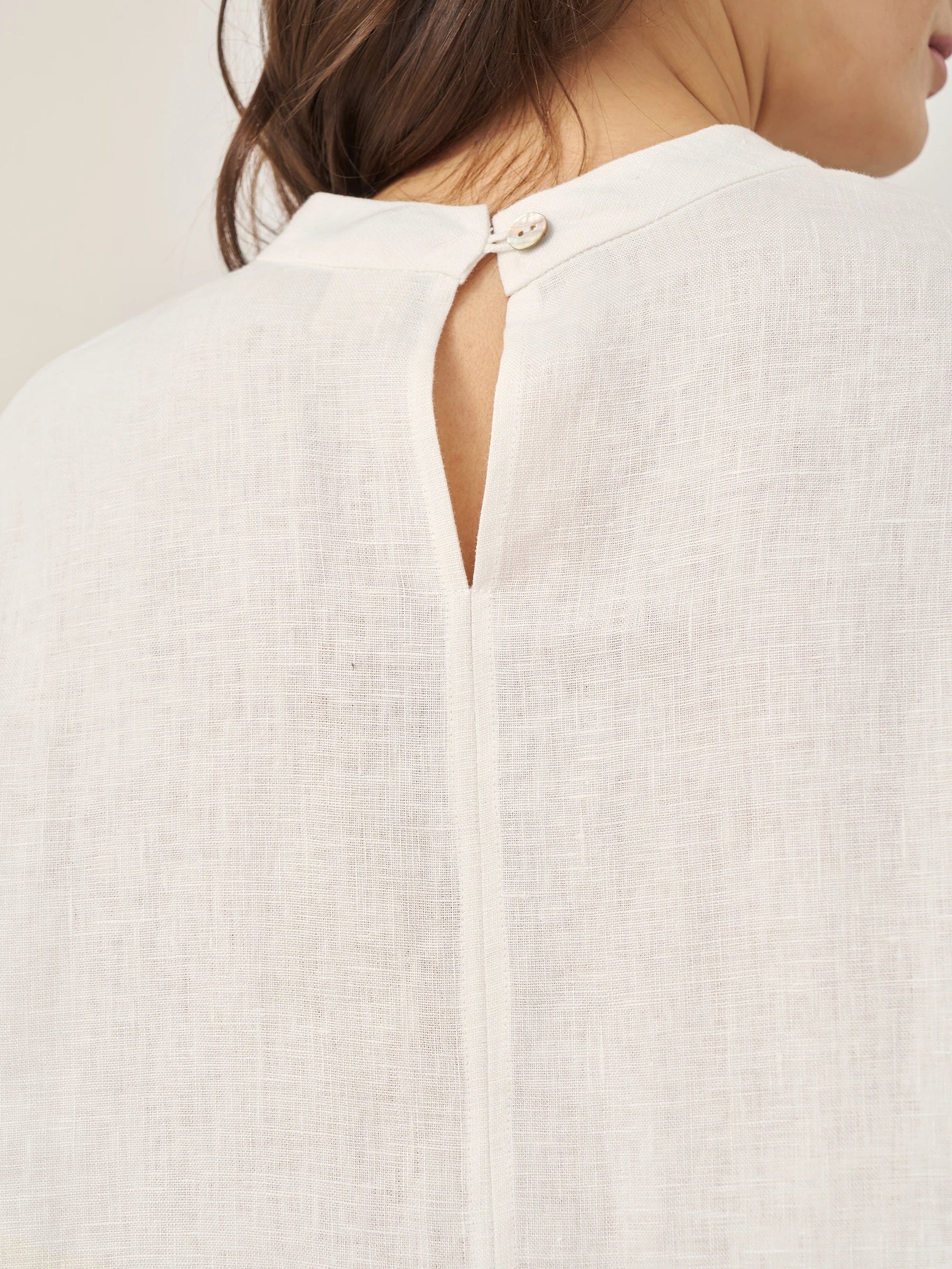 100% Linen Mock Neck Long-Sleeve Top DEANNA - Glamourous Grace