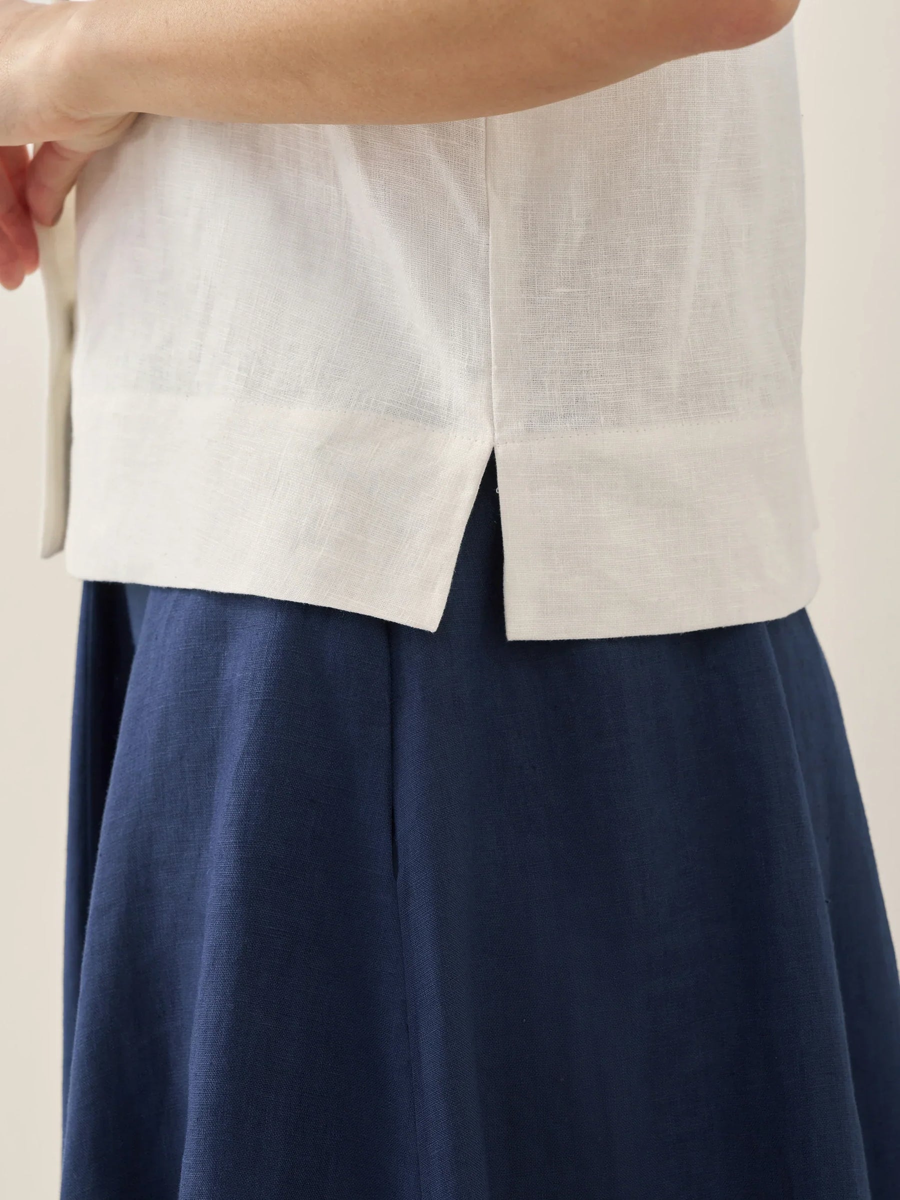 100% Linen Button-Up Short Sleeve Shirt ORENDA - Glamourous Grace