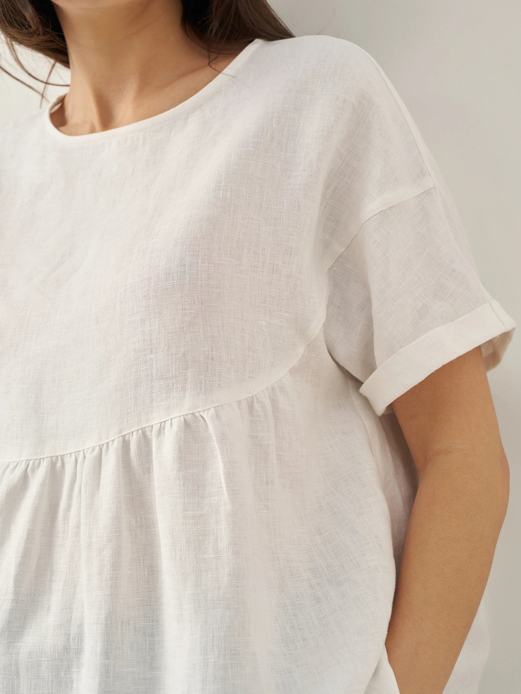 100% Linen Round Neck Pleated Pullover Top QUINLAN - Glamourous Grace