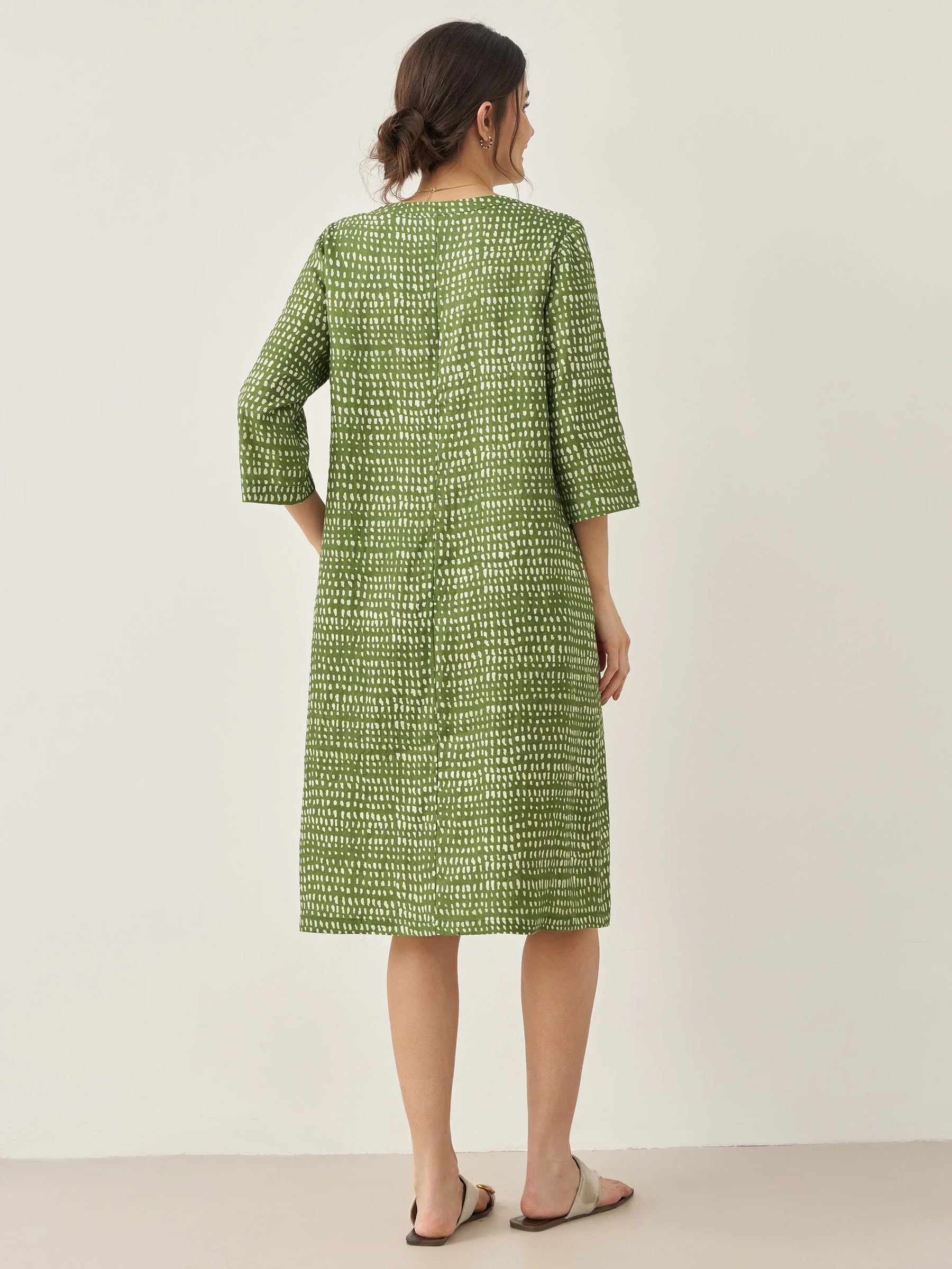 100% Linen V-Neck Dot Midi Dress LIRA - Glamourous Grace