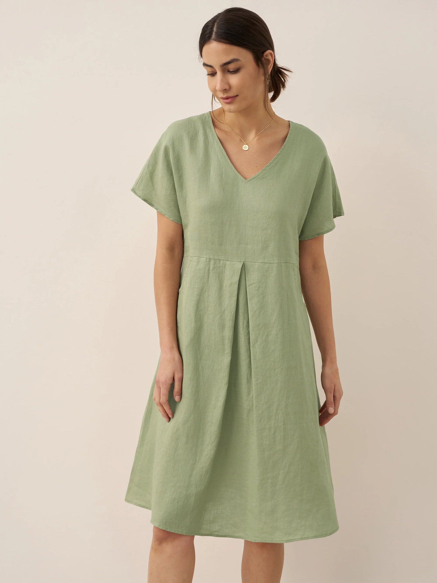 100% Linen V-Neck Pockets Swing Dress AINSLEY - Glamourous Grace