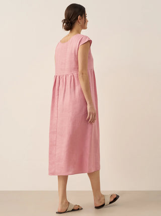 LINTICO linen maxi dress with cap sleeves, washed for a soft look, featuring a relaxed fit and natural fabric texture.