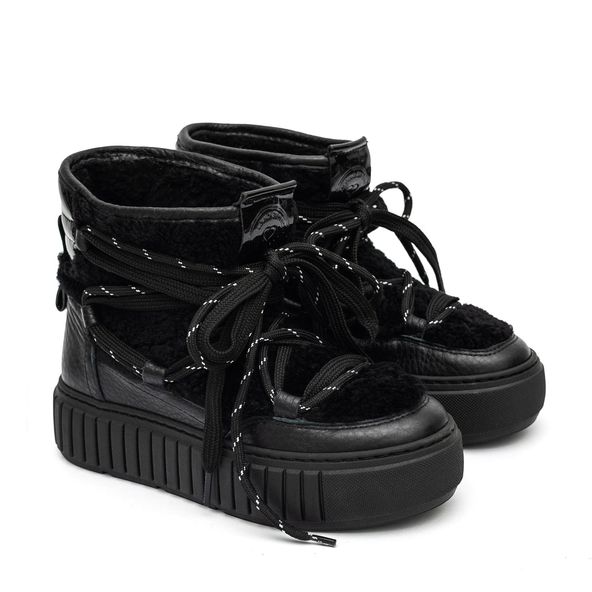 Noir Urban Shearling Boot