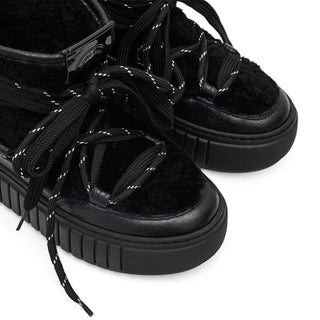 Noir Urban Shearling Boot