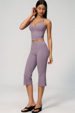 The Zura Capri Leggings