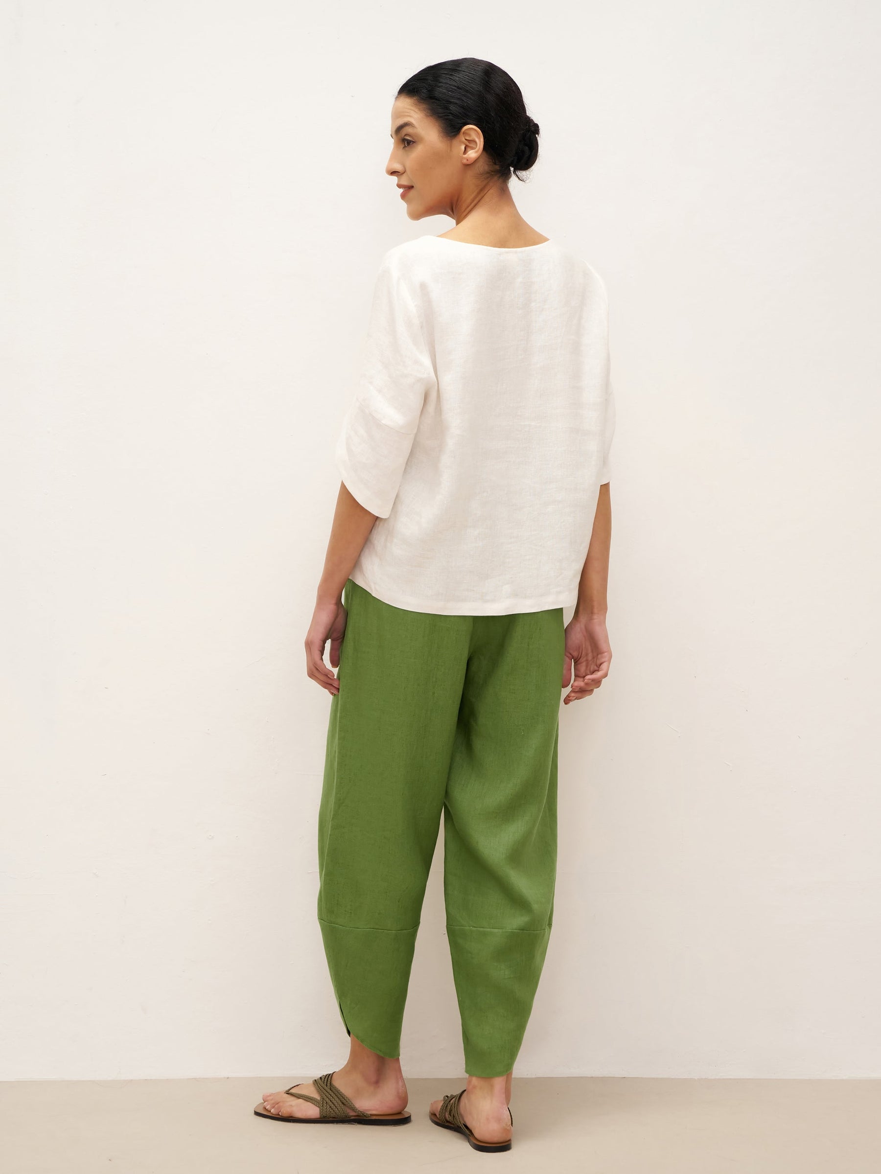 100% Linen Round Neck Petal-Sleeve Pullover LAUREL - Glamourous Grace