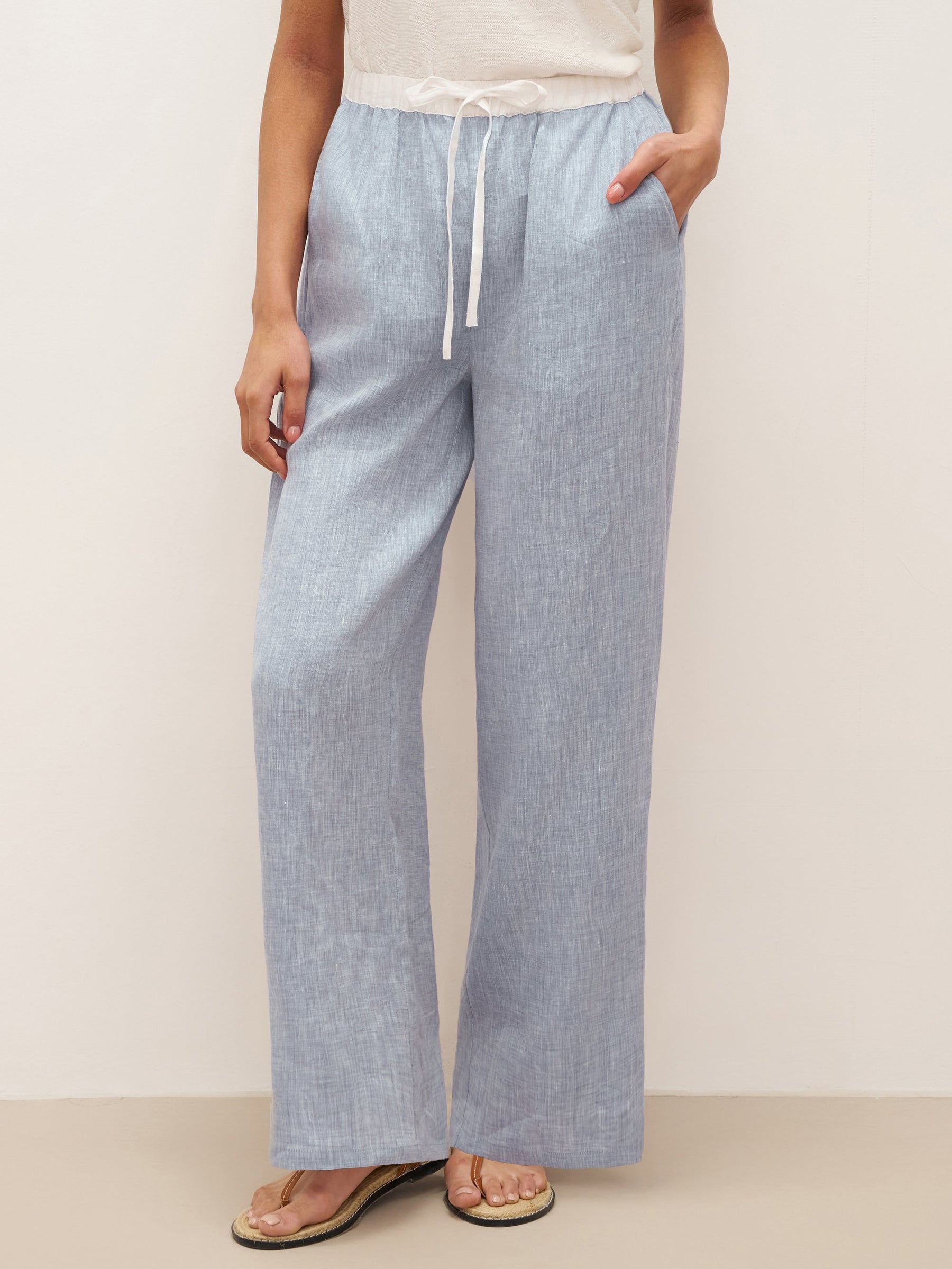 100% Linen Elastic Waist Straight-Leg Trousers JOURDAN - Glamourous Grace