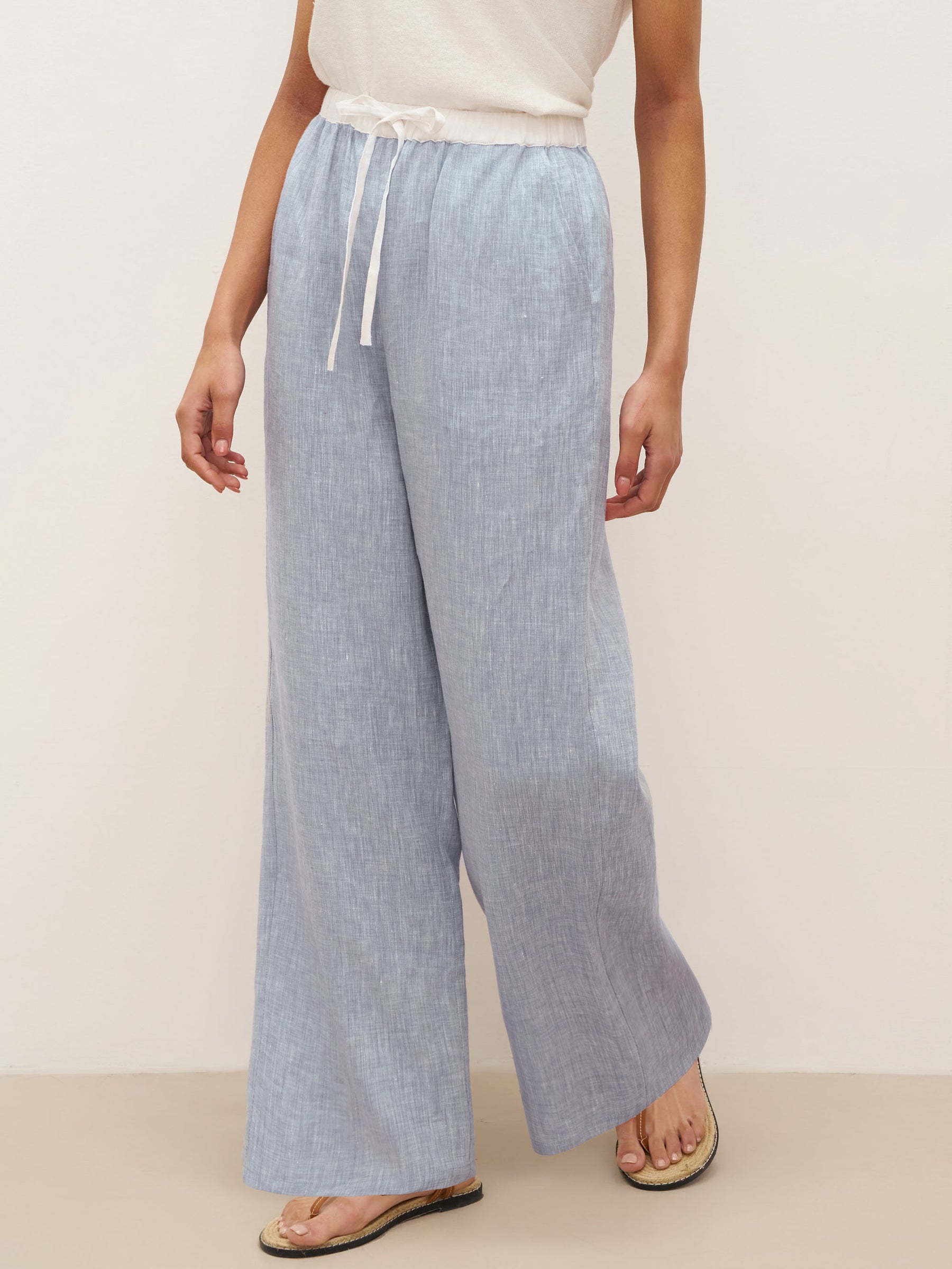 100% Linen Elastic Waist Straight-Leg Trousers JOURDAN - Glamourous Grace