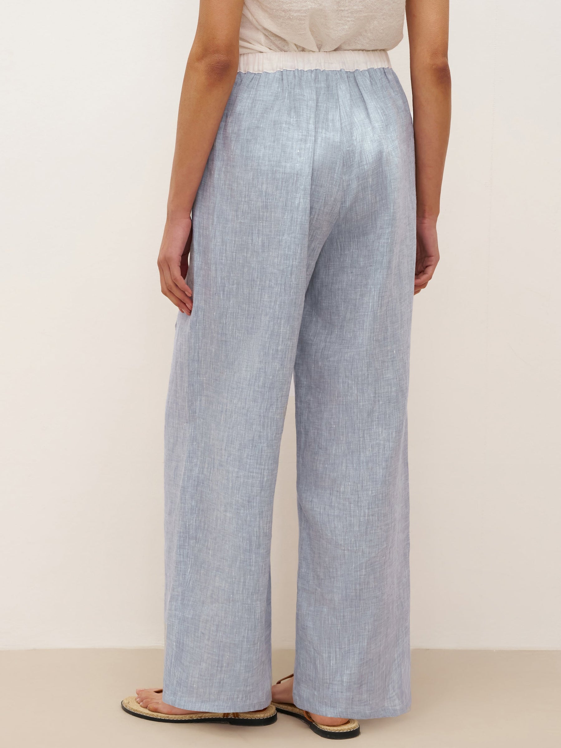 100% Linen Elastic Waist Straight-Leg Trousers JOURDAN - Glamourous Grace