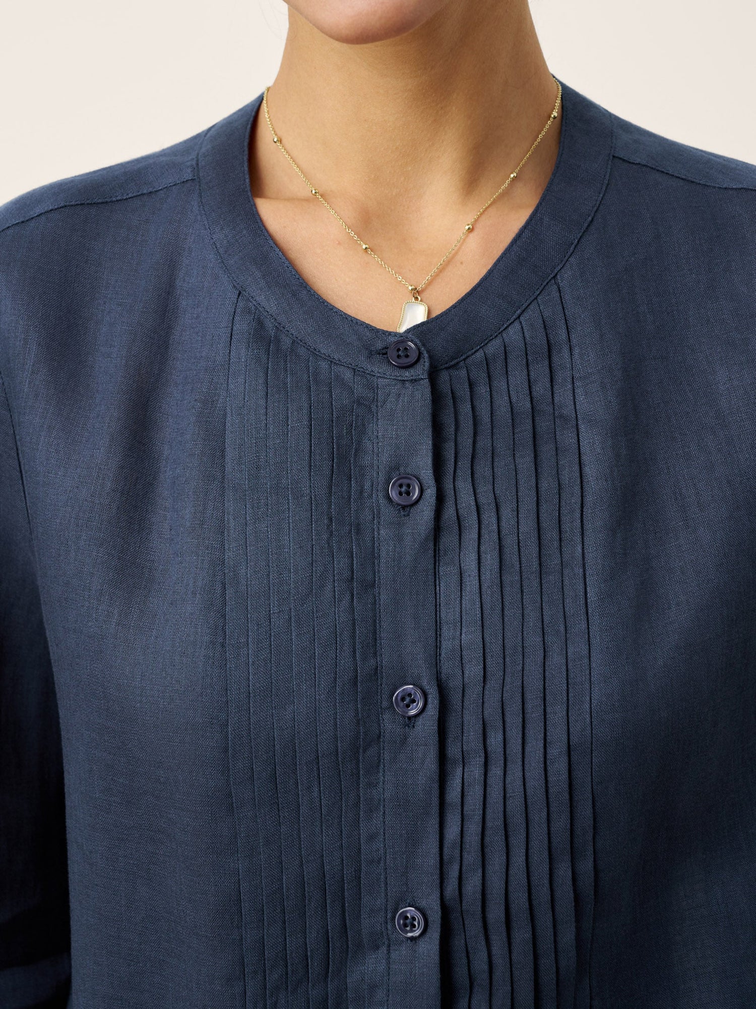 100% Linen Sculpted Accordion Pleat Crew Neck Shirt RANA - Glamourous Grace