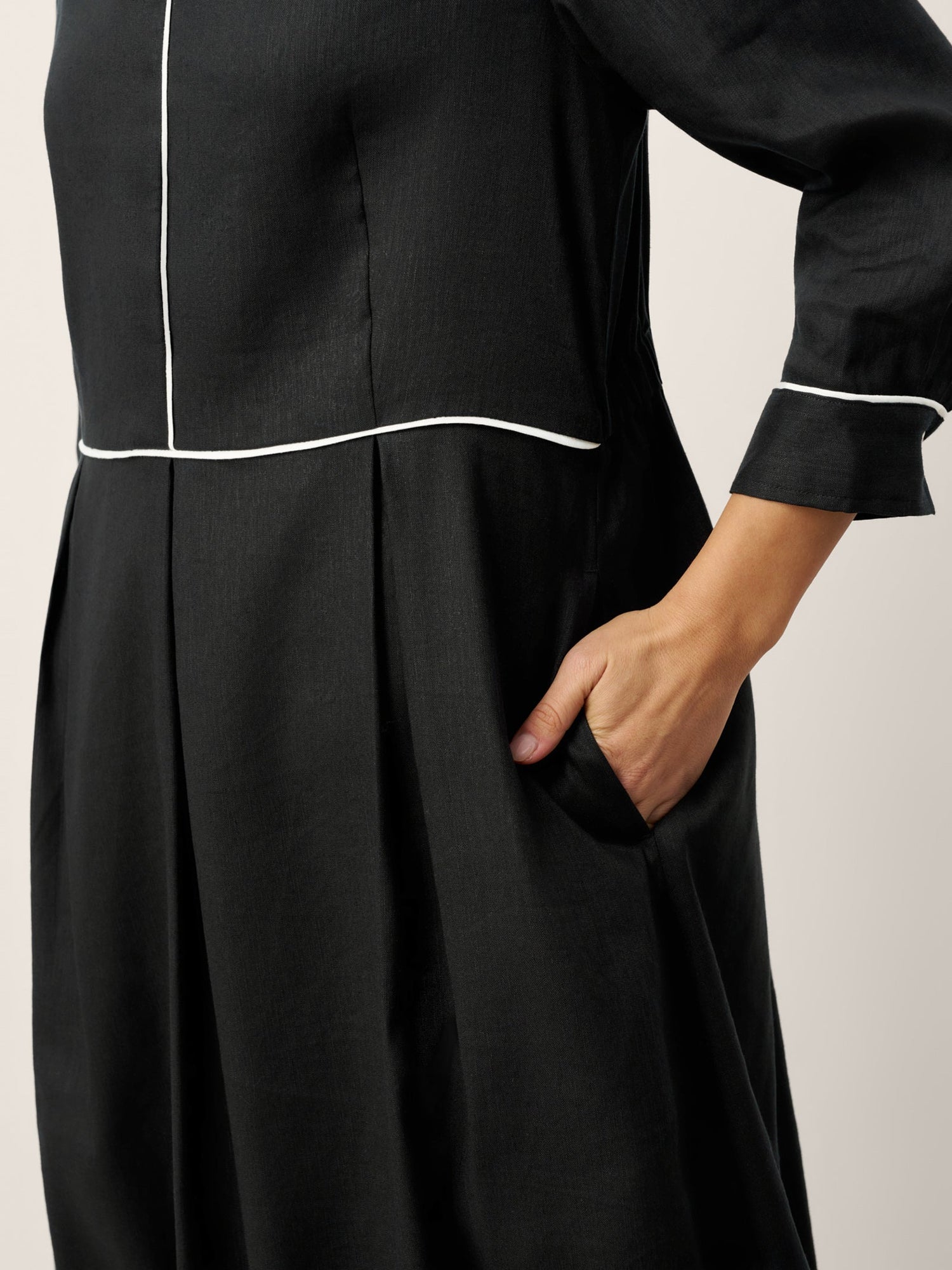 Linen-Lyocell Contrast Trim Gathered Maxi Dress NYX - Glamourous Grace