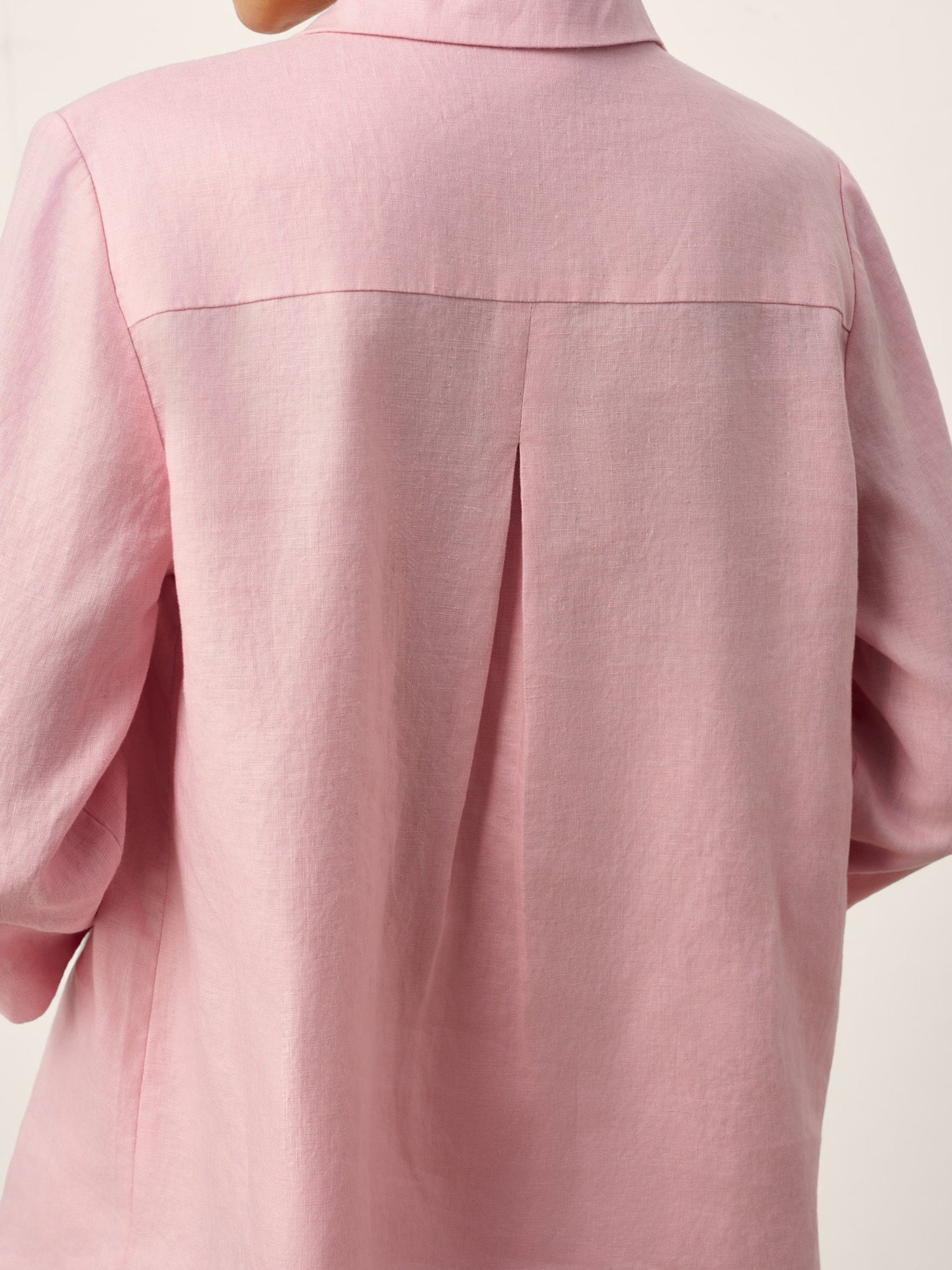 100% Linen Layered Lapel V-neck Sculpted Front Pleat Longline Top ODALYS - Glamourous Grace