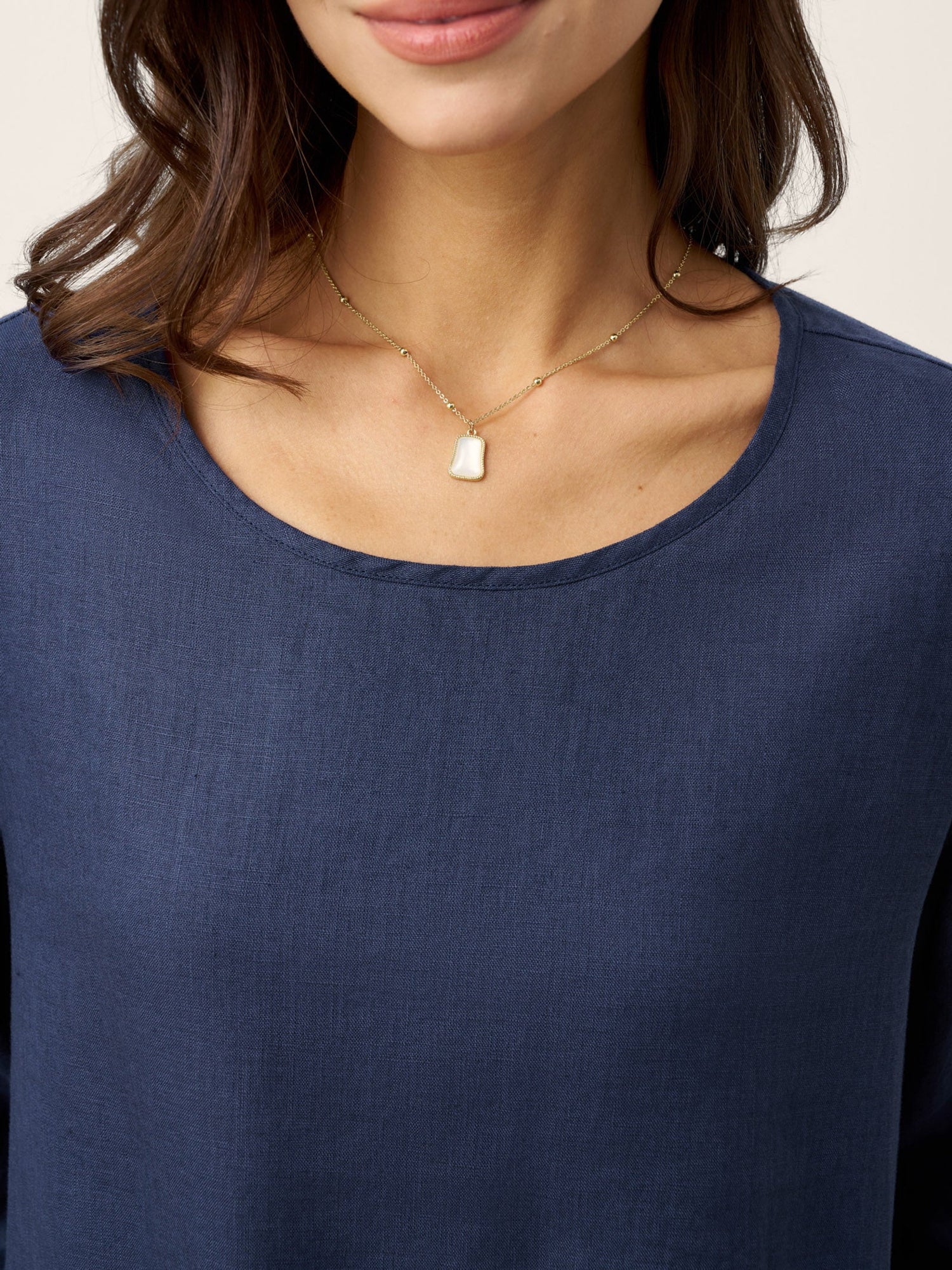 100% Linen Relaxed Back Button Top with Tab Sleeves SYLVANA - Glamourous Grace
