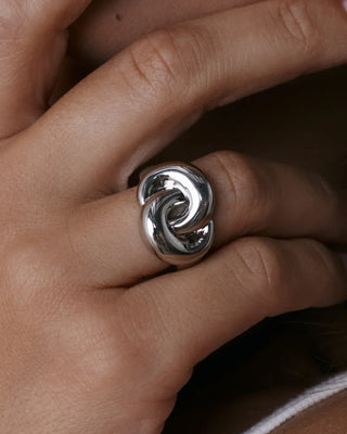 Solstice Knot Ring