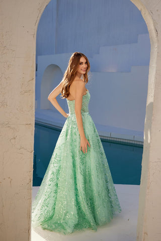 Glamourous Grace