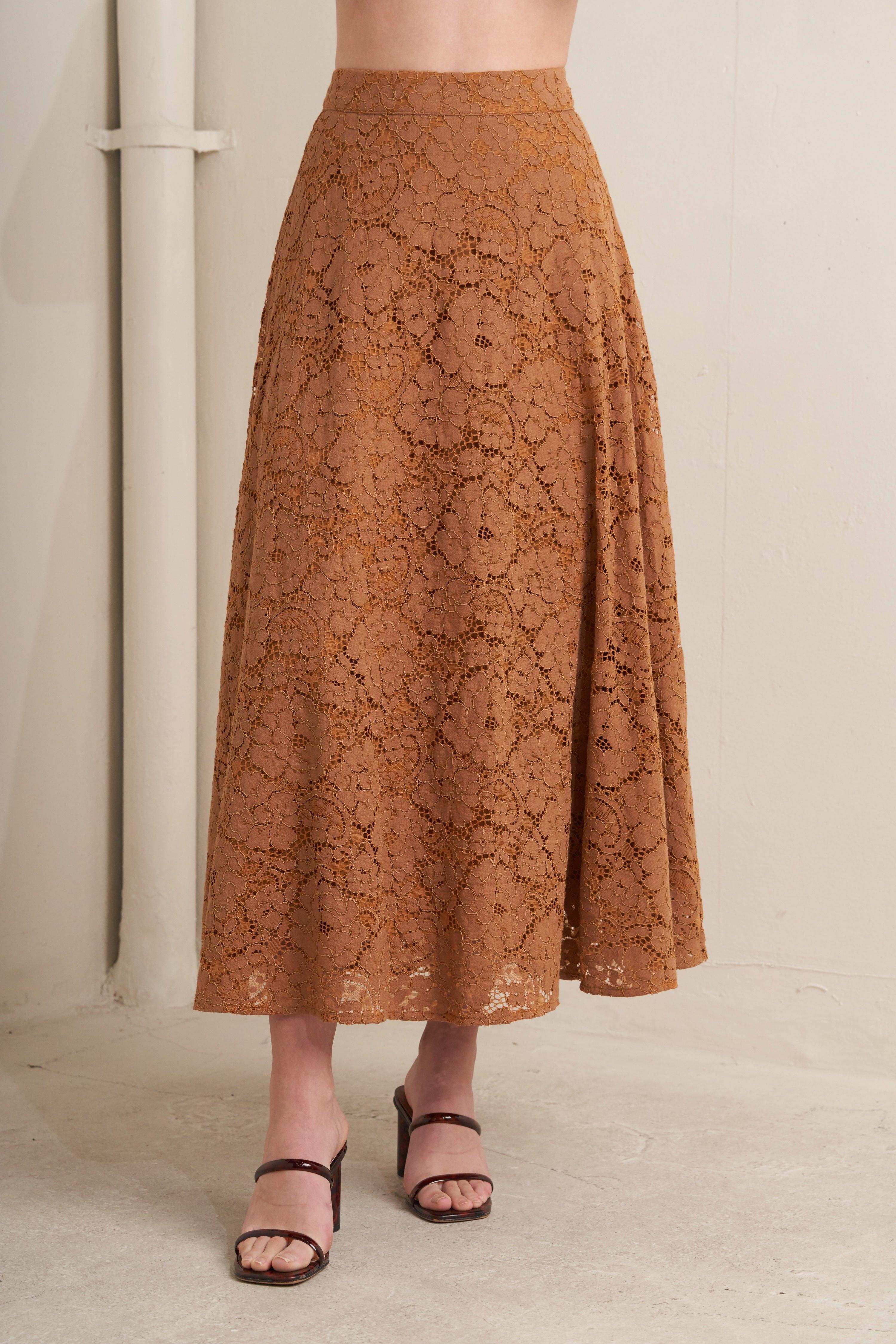 PURELY ROMANTIC WOVEN LACE MIDI SKIRT - Glamourous Grace