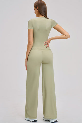 The Dynamic T-shirt Straight Leg Pants 2-Piece Set