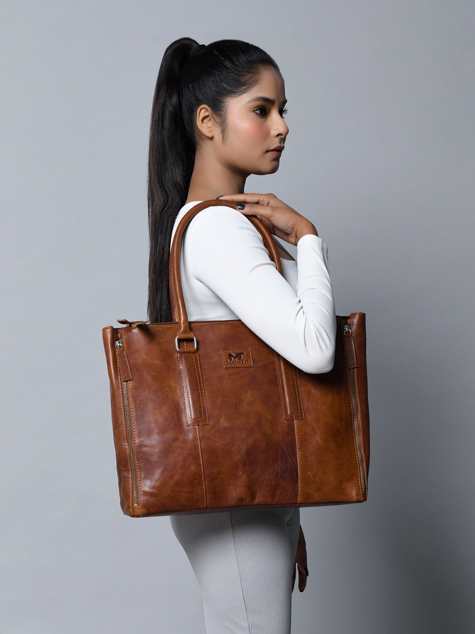 Classy Business Hour Tote - Glamourous Grace